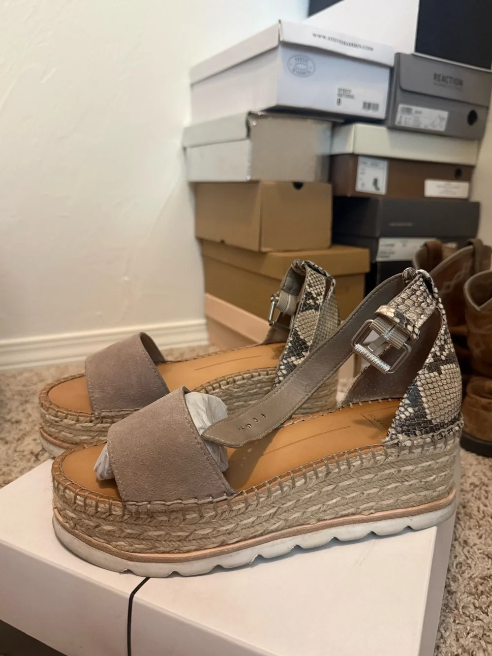 Dolce Vita Larita Sandal